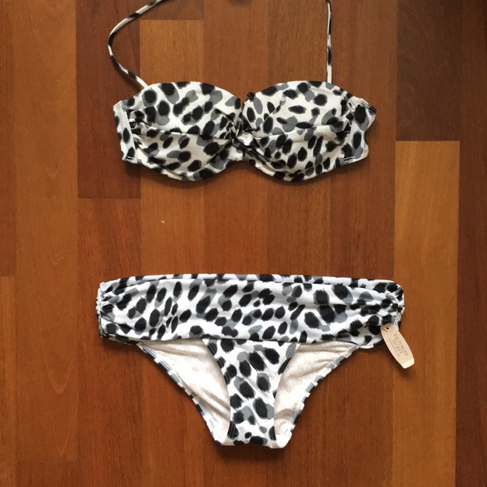 NWT Victoria’s Secret Snow Leopard Bikini